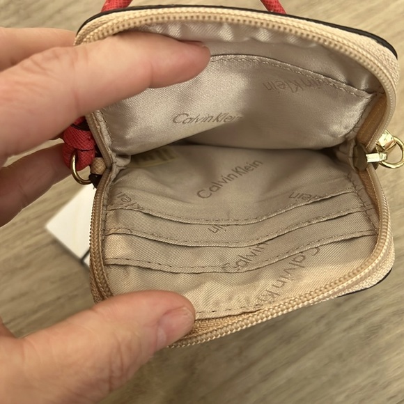 Calvin Klein NWT Tan & Watermelon Pink Leather Wristlet w/Pockets Inside & Out - Picture 4 of 4